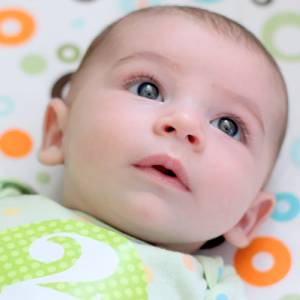 Сколько времени ест ребенок в 2 месяца