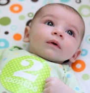 кушать 2-месячный малыш