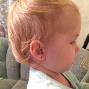 Где проколоть уши ребенку