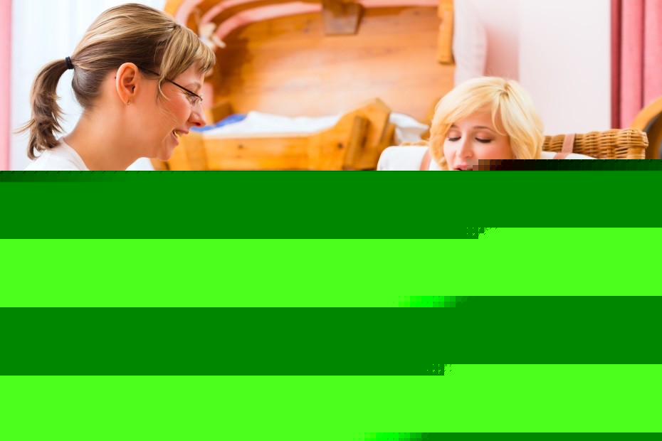 Врач обследует живот беременной 37 неделя беременности