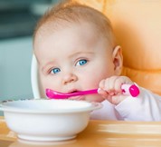 вводить первый прикорм грудничку